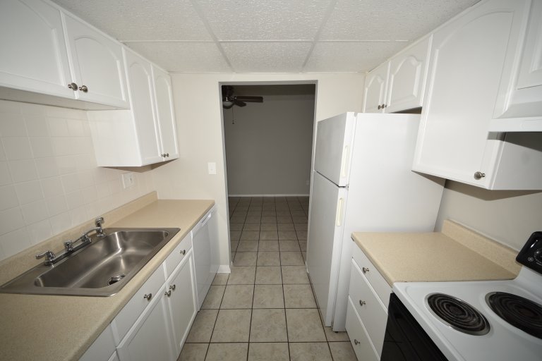 928 Ohio Pike - Unit #501 - Photo 7